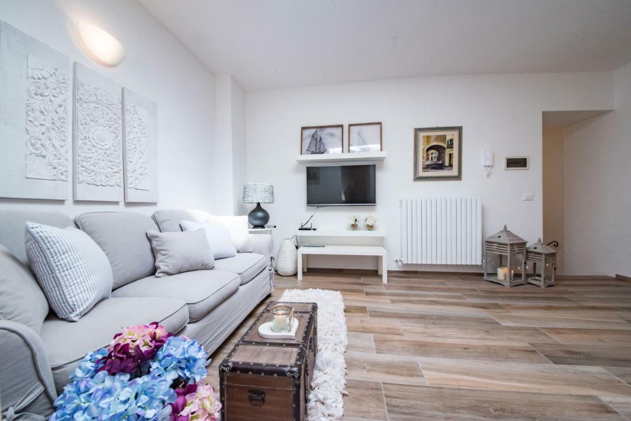 Cherihomeassisi Apartment Bagian luar foto